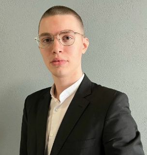 Александр Карнаухов